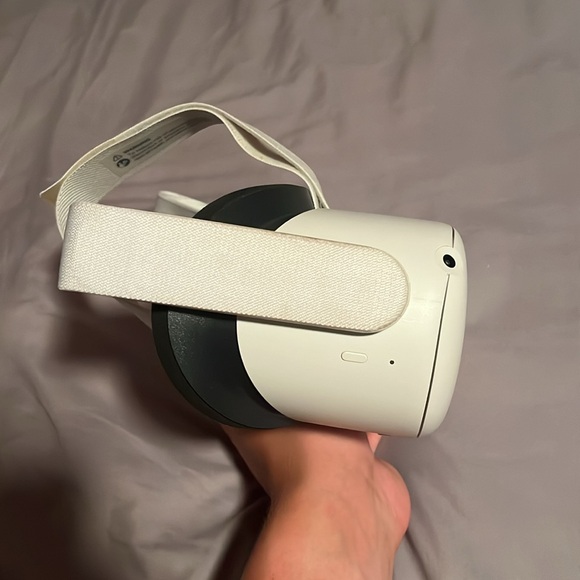 Oculus Quest 2 128 Gb - Picture 2 of 10
